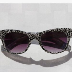 Black and white animal print plastic frame women's sunglasses